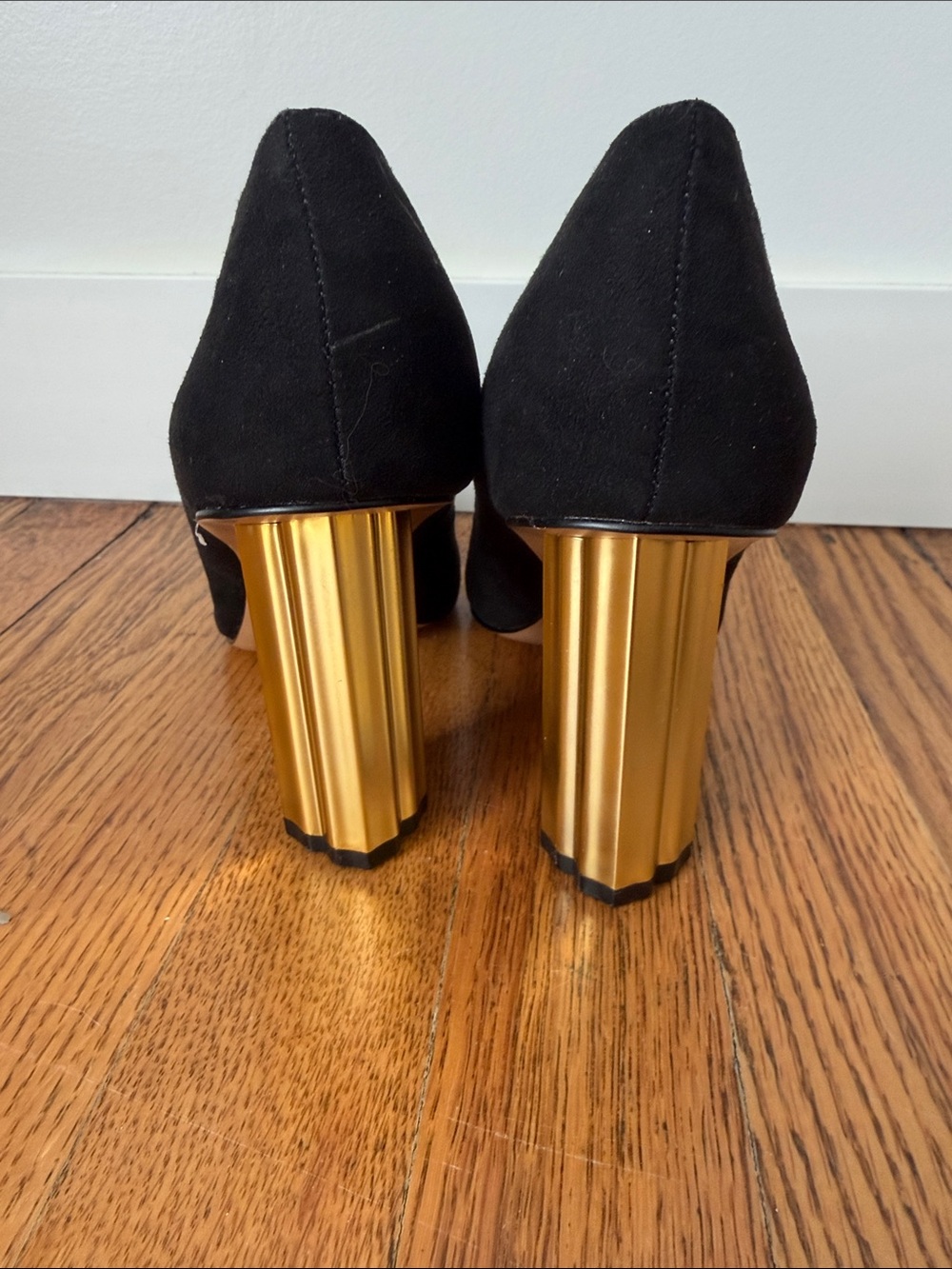 Katy Perry Collections Black Pointed Pumps with Gold Block Heel - Picture 5 of 6